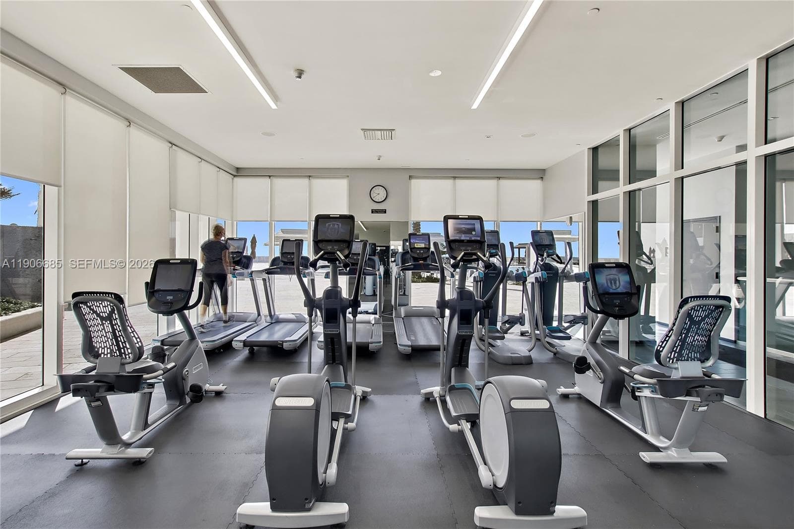 BEACH CLUB CONDO · #1607 in Hallandale Beach - Photo 22