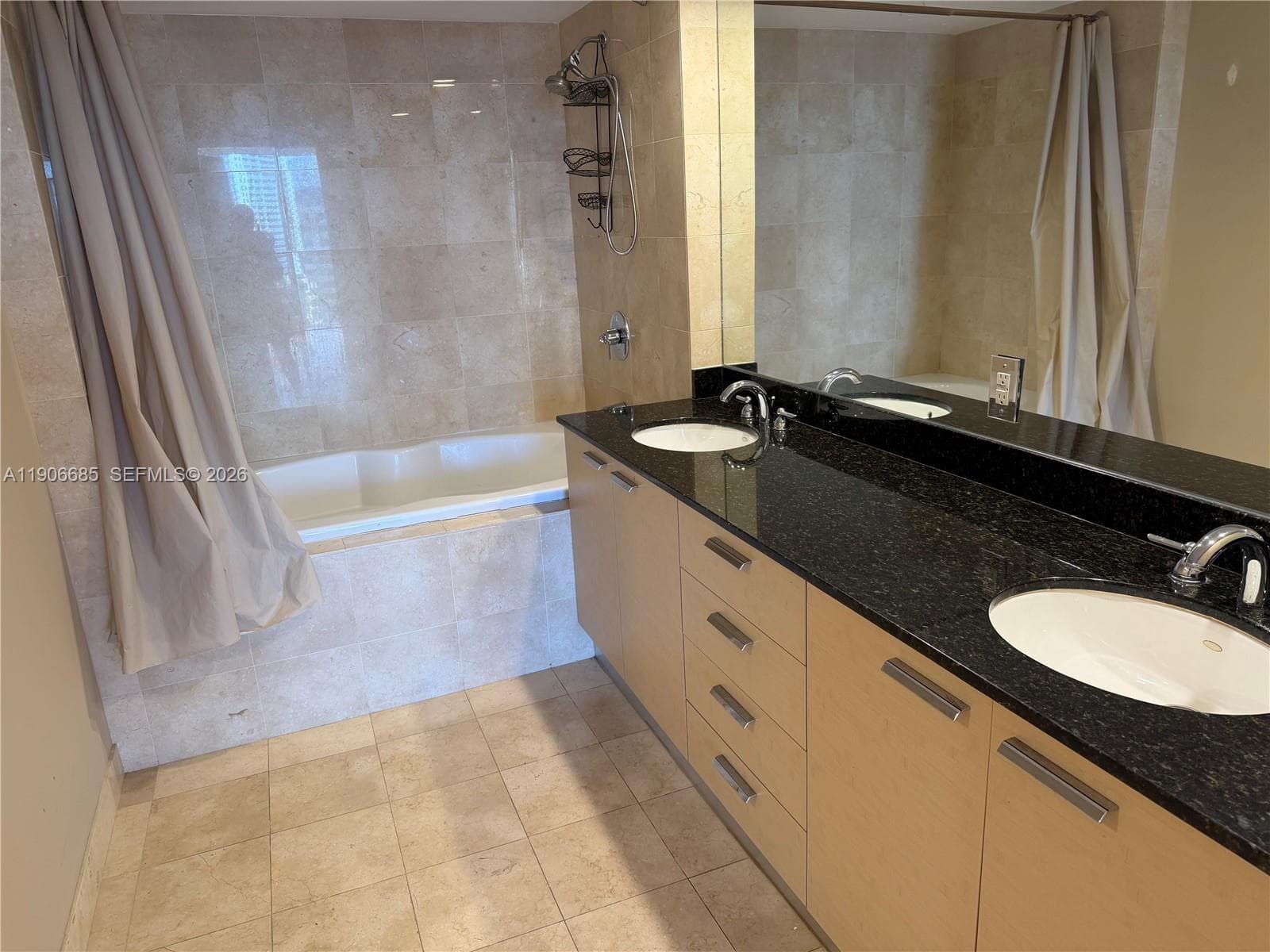 BEACH CLUB CONDO · #1607 in Hallandale Beach - Photo 4