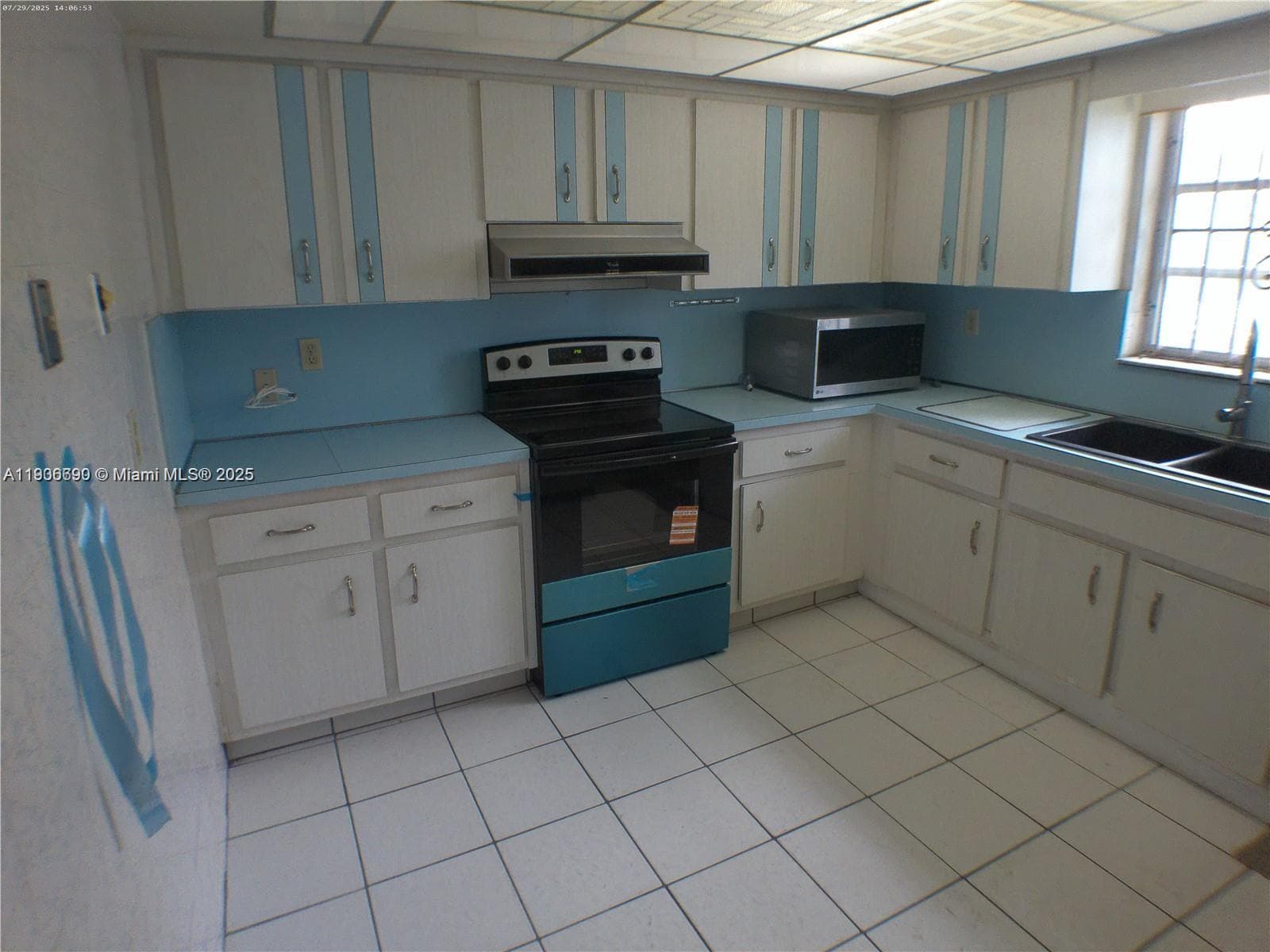 5360 Fletcher St photo 13
