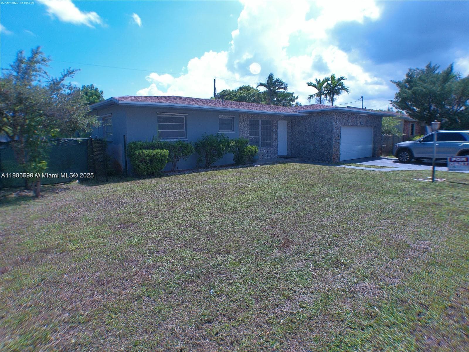 5360 Fletcher St photo 1