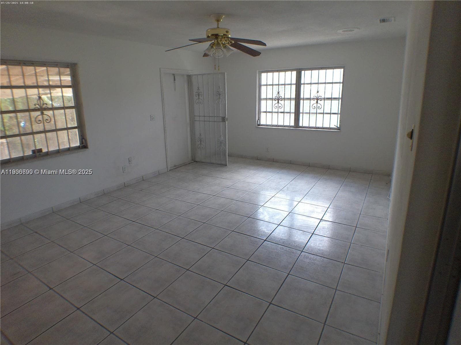 5360 Fletcher St photo 33