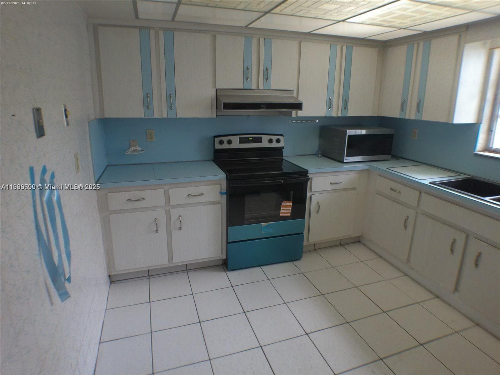 5360 Fletcher St photo 14