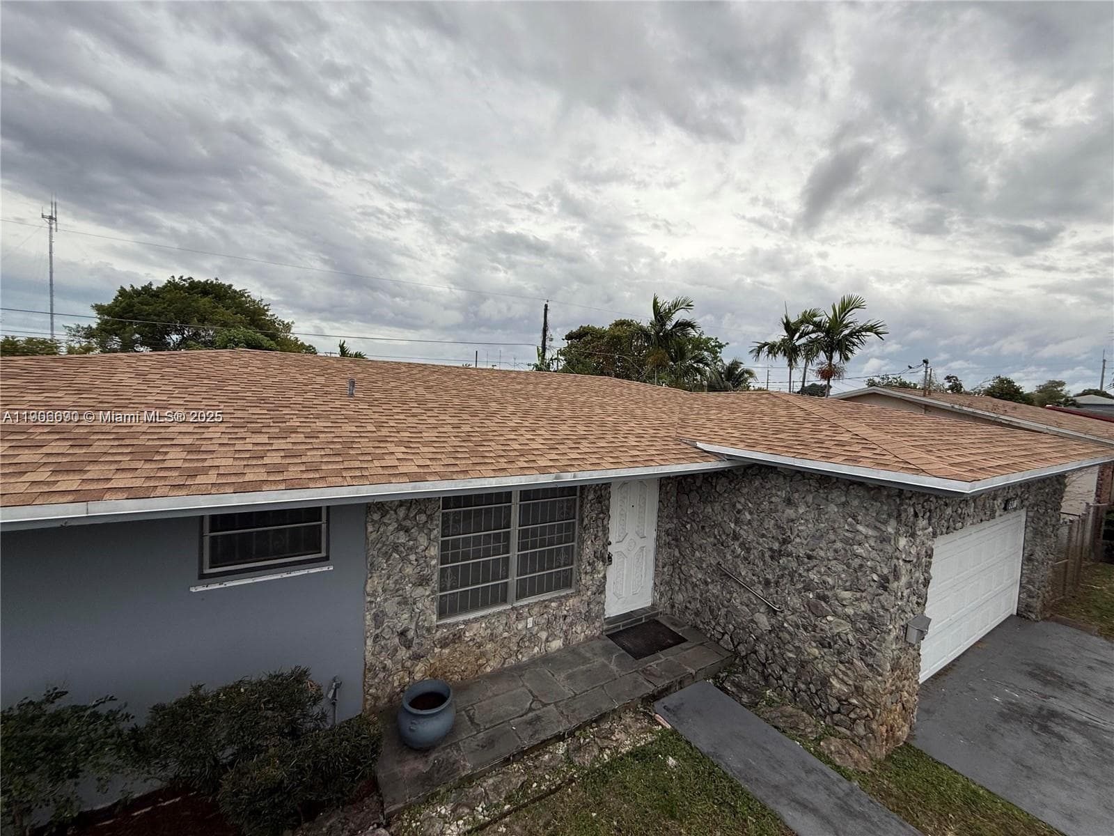 5360 Fletcher St photo 4