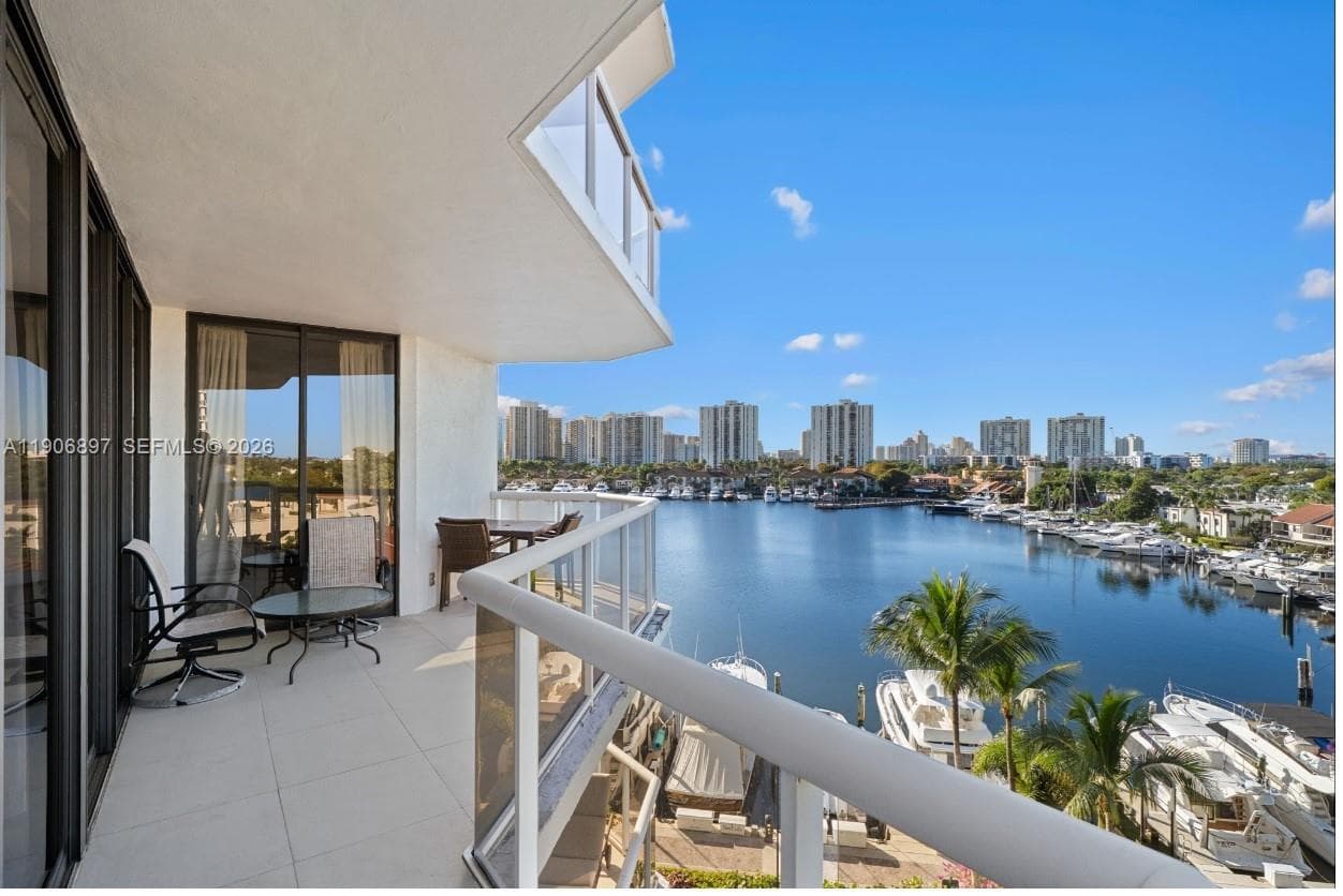 PORTSVIEW @ THE WATERWAYS · #609 in Aventura - Photo 18