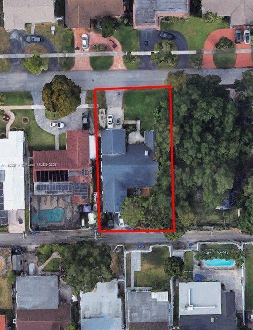 3330 Liberty St photo 11