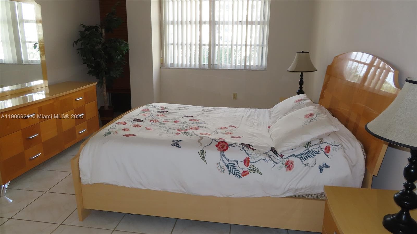 ARLEN BEACH CONDO · #511 in Miami Beach - Photo 17