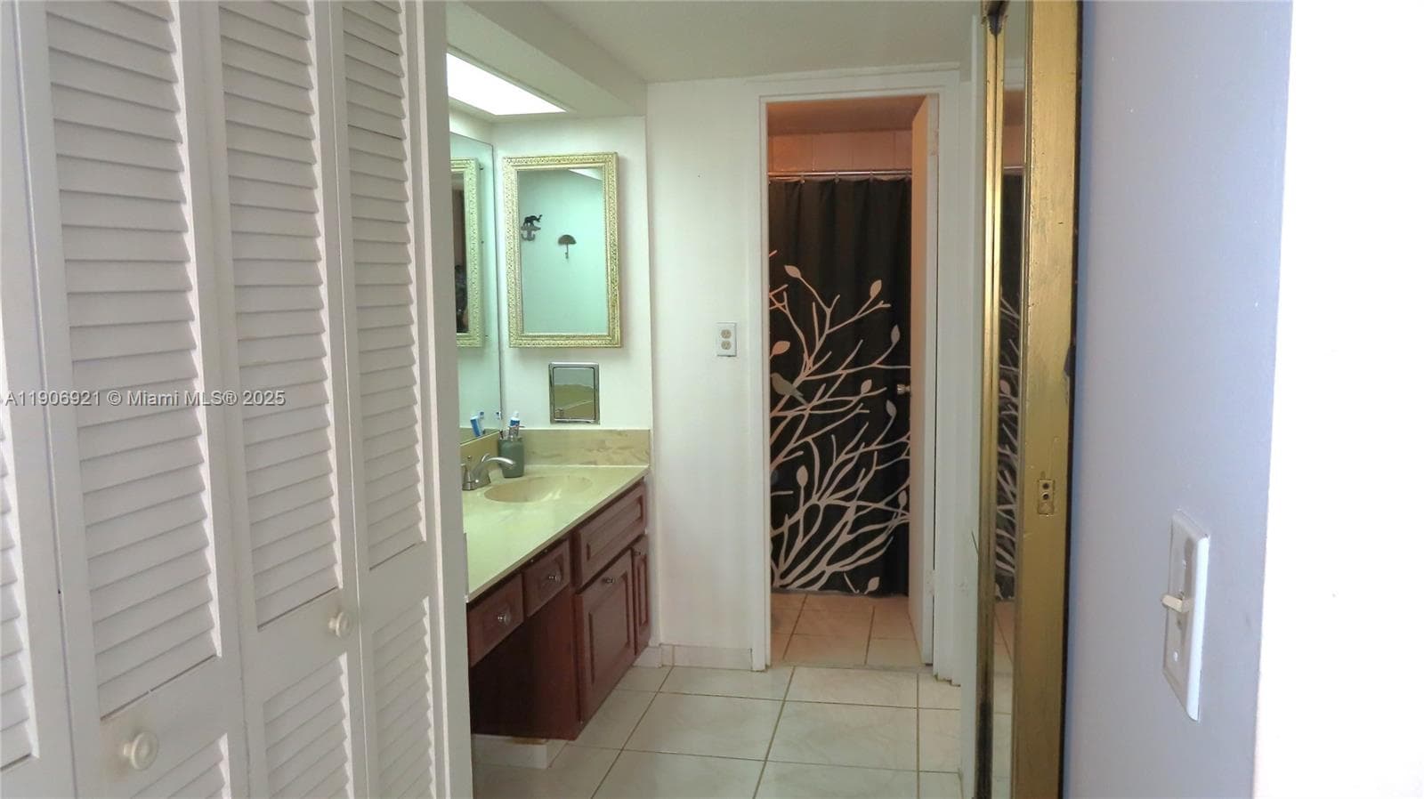 ARLEN BEACH CONDO · #511 in Miami Beach - Photo 19