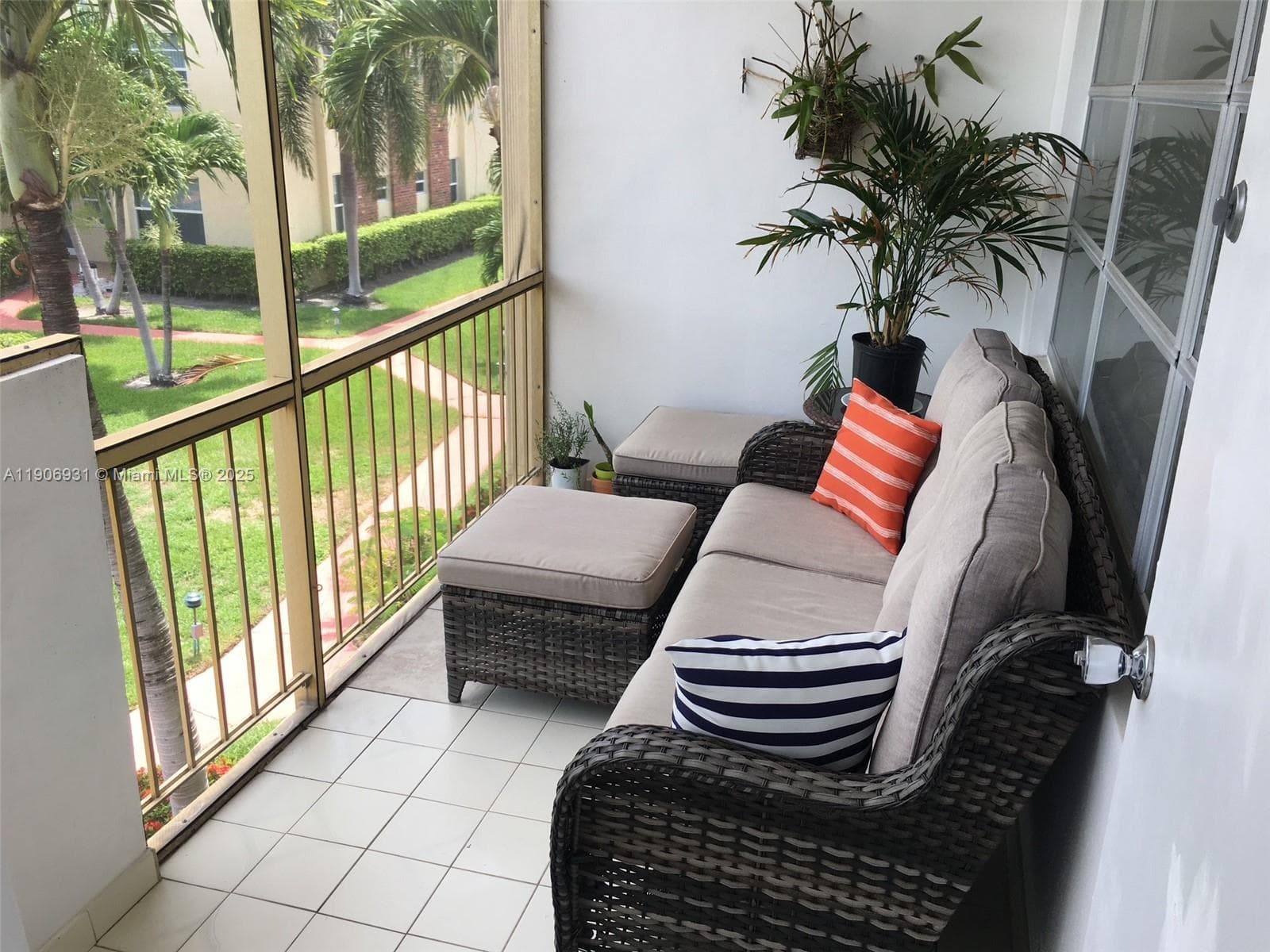 IRVINGTON GARDENS CONDO · #114 in Hallandale Beach - Photo 3