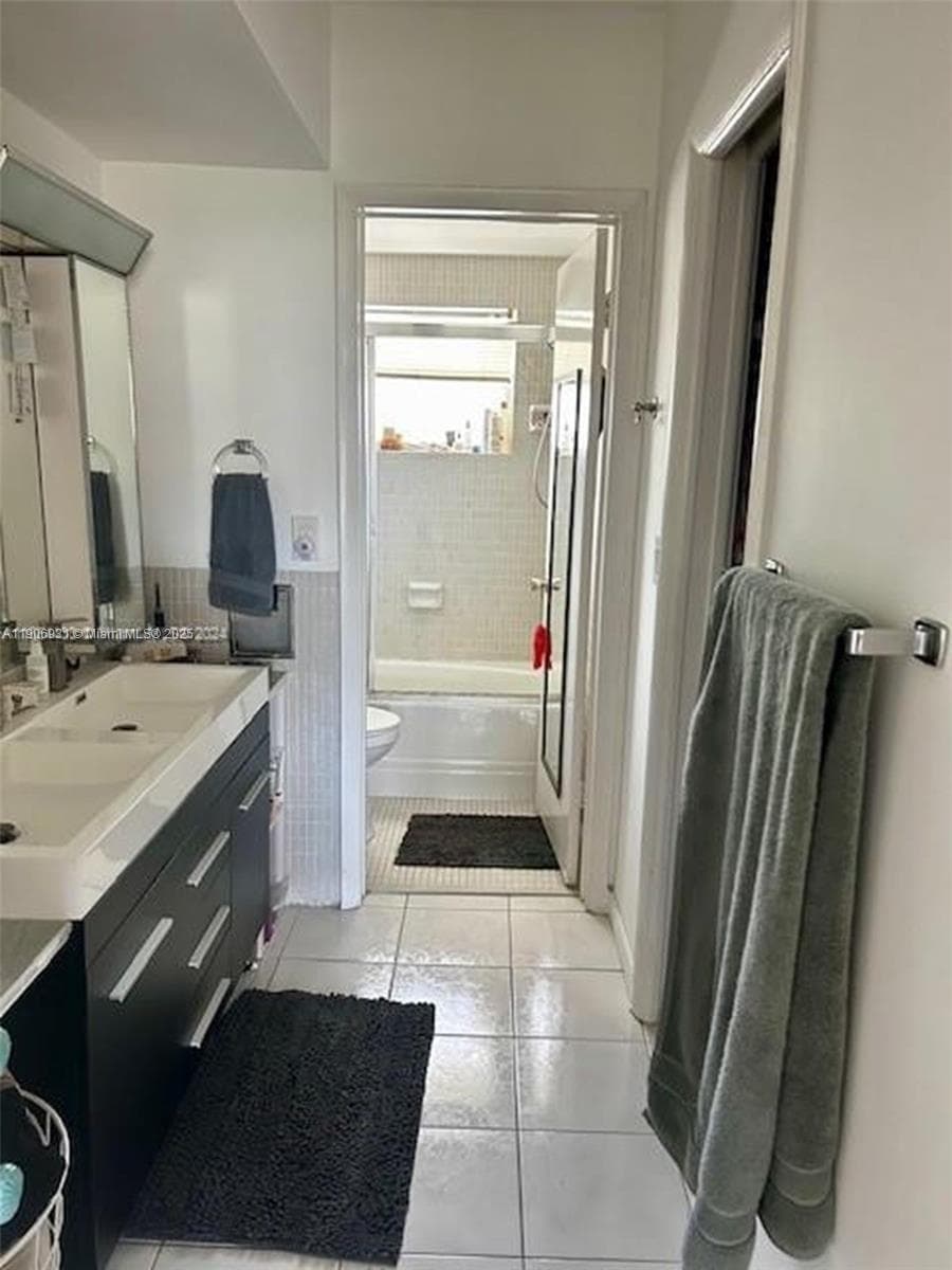 IRVINGTON GARDENS CONDO · #114 in Hallandale Beach - Photo 8