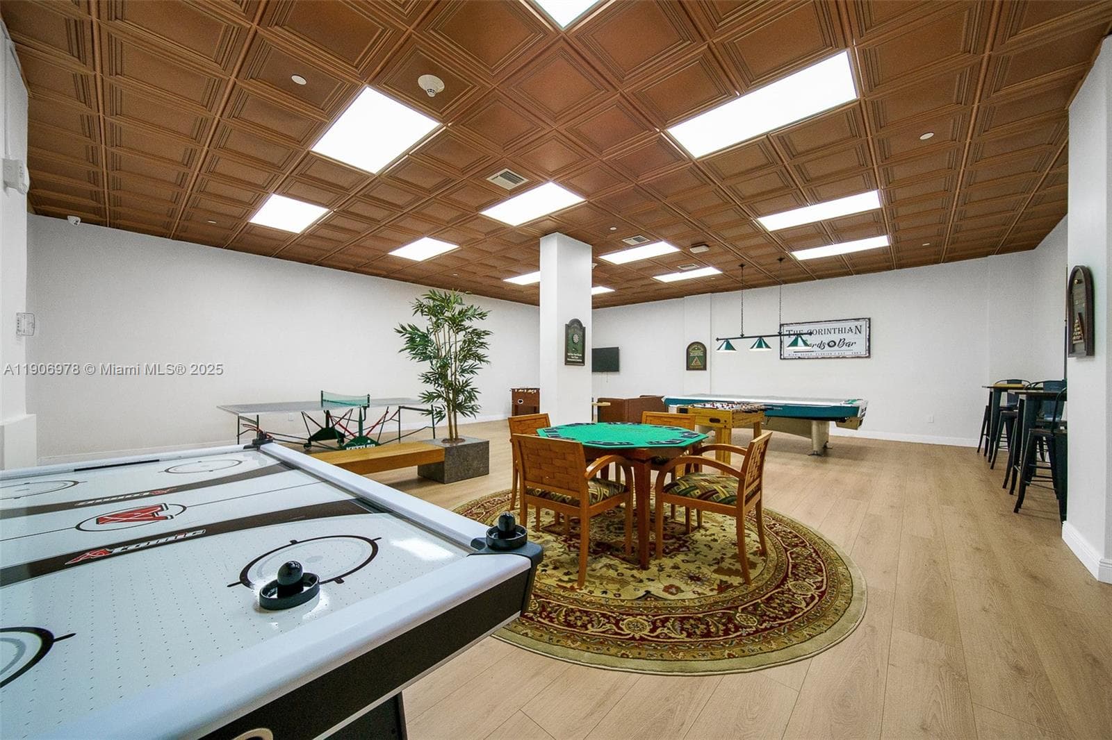 Corinthian Condo · #10G in Miami Beach - Photo 46
