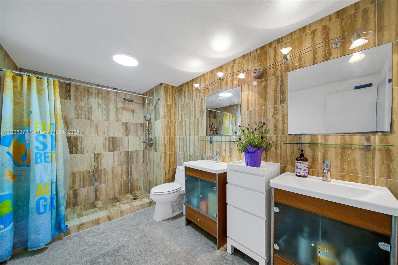 Corinthian Condo · #10G in Miami Beach - Photo 17