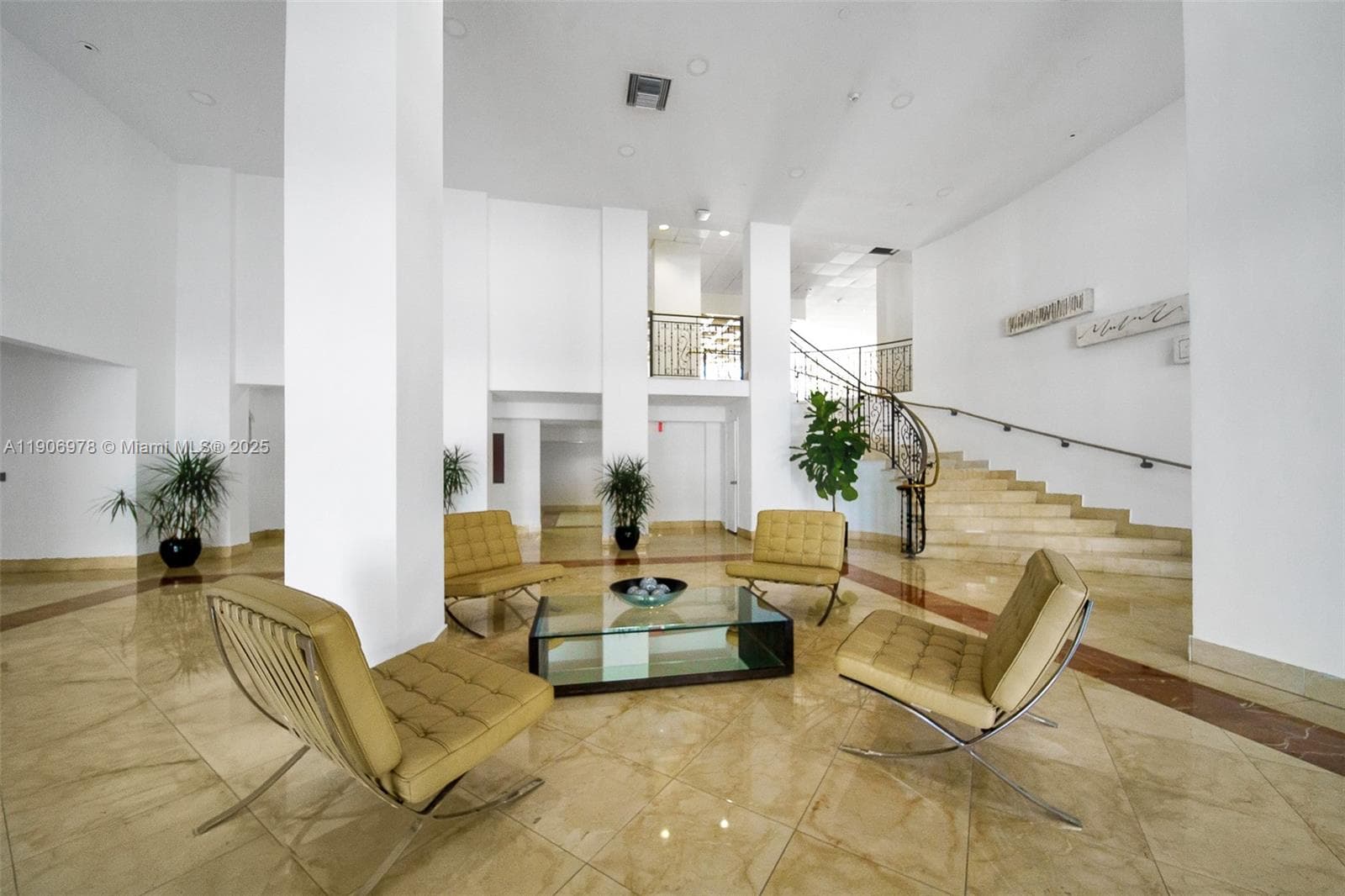 Corinthian Condo · #10G in Miami Beach - Photo 48