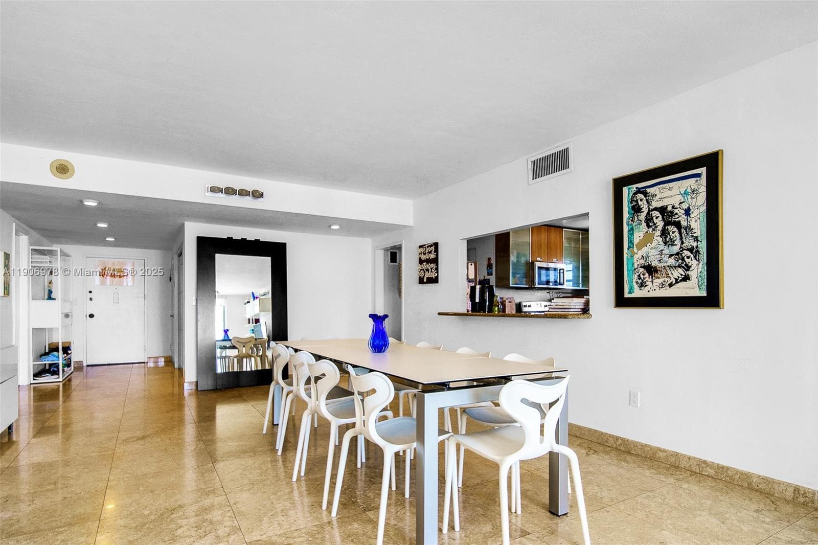 Corinthian Condo · #10G in Miami Beach - Photo 11