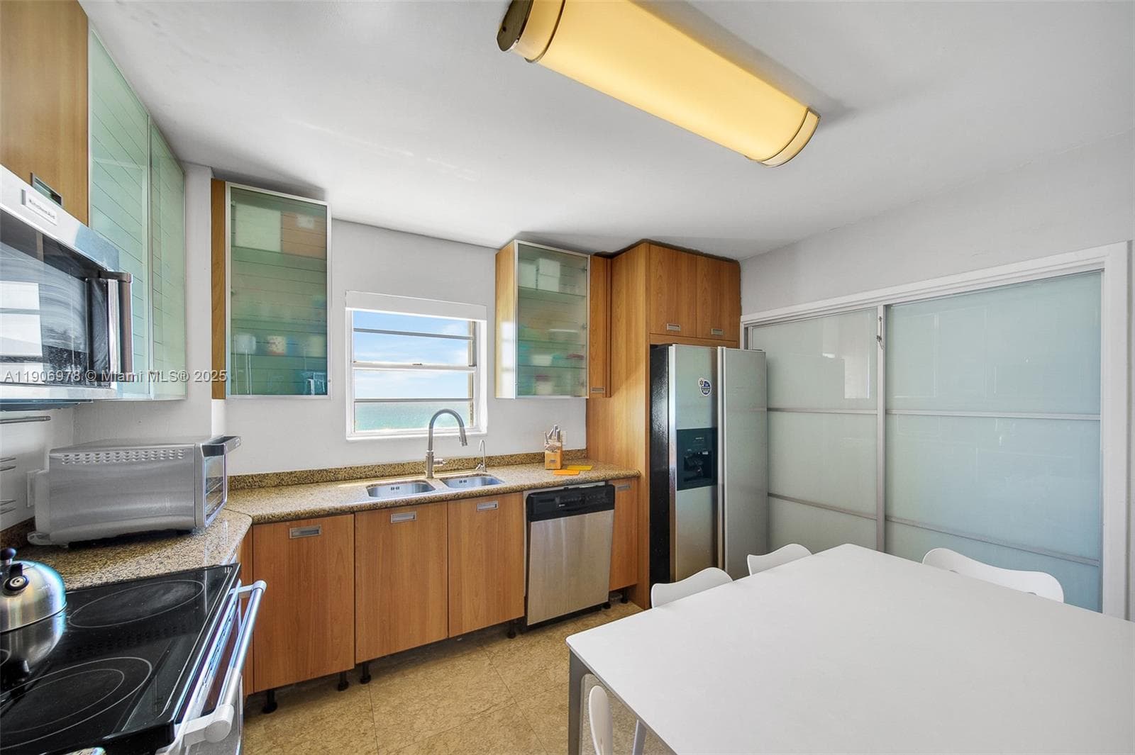Corinthian Condo · #10G in Miami Beach - Photo 29