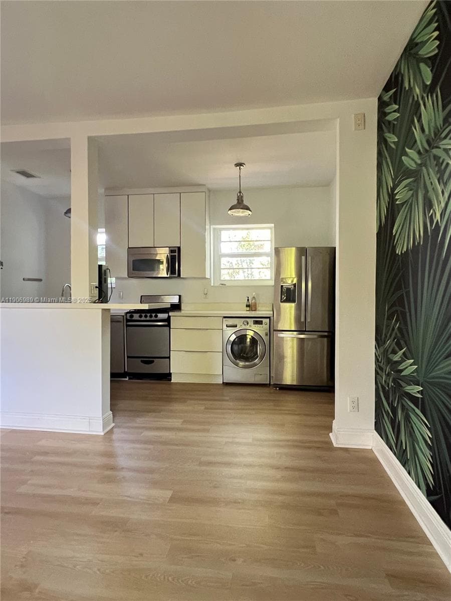 PINE TREE PLACE CONDO · #308 in Miami Beach - Photo 19
