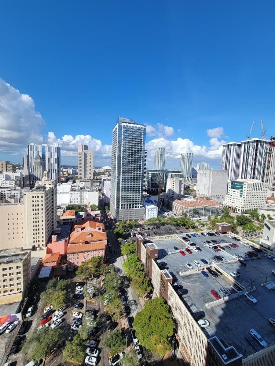 Loft Downtown II · #2415 in Miami - Photo 27