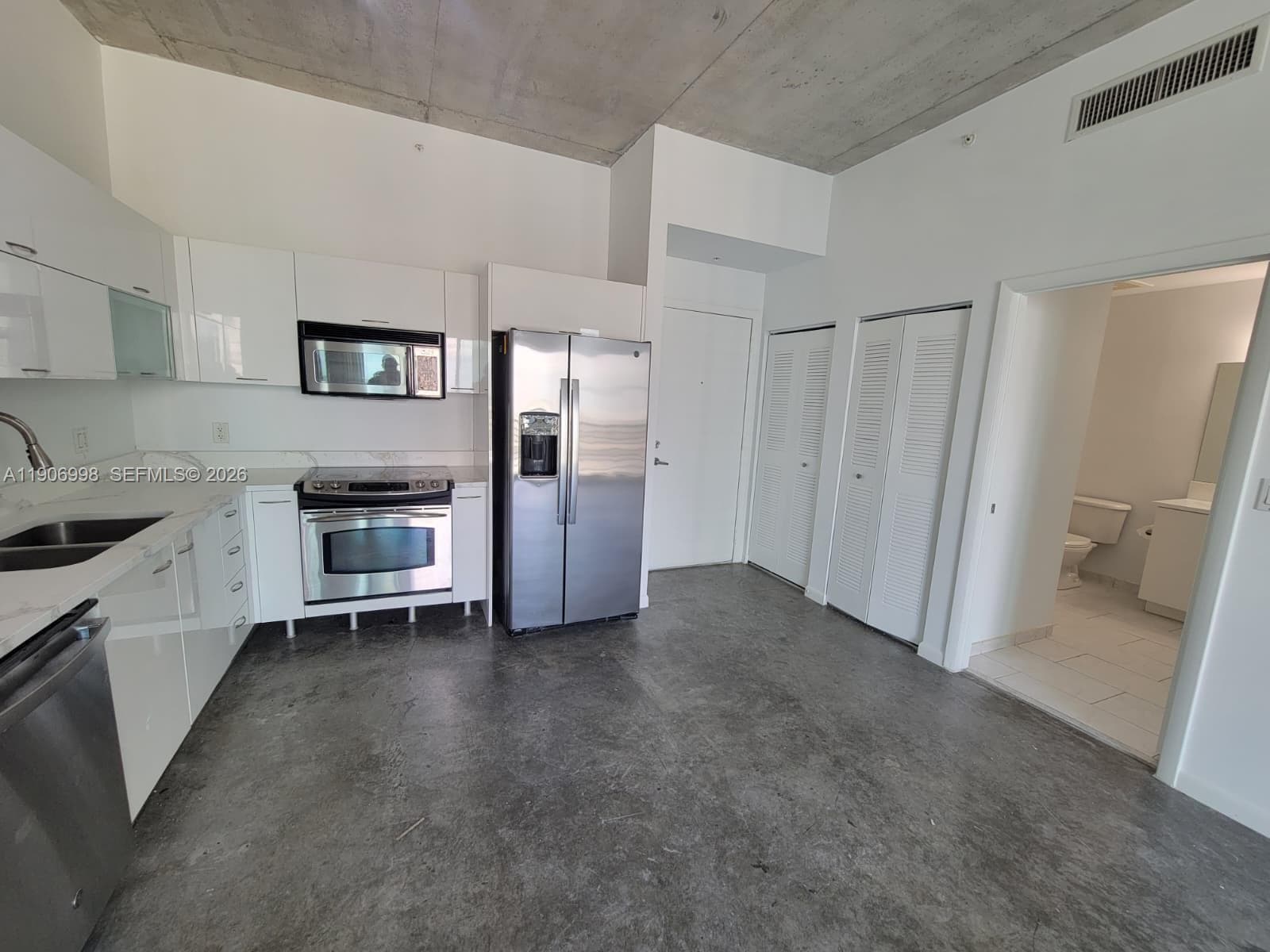 Loft Downtown II · #2415 in Miami - Photo 12