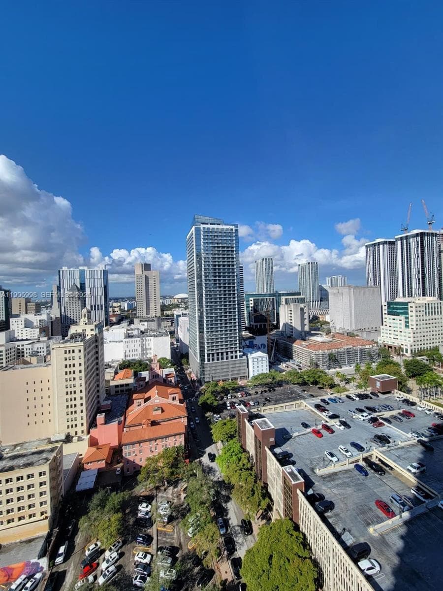 Loft Downtown II · #2415 in Miami - Photo 31