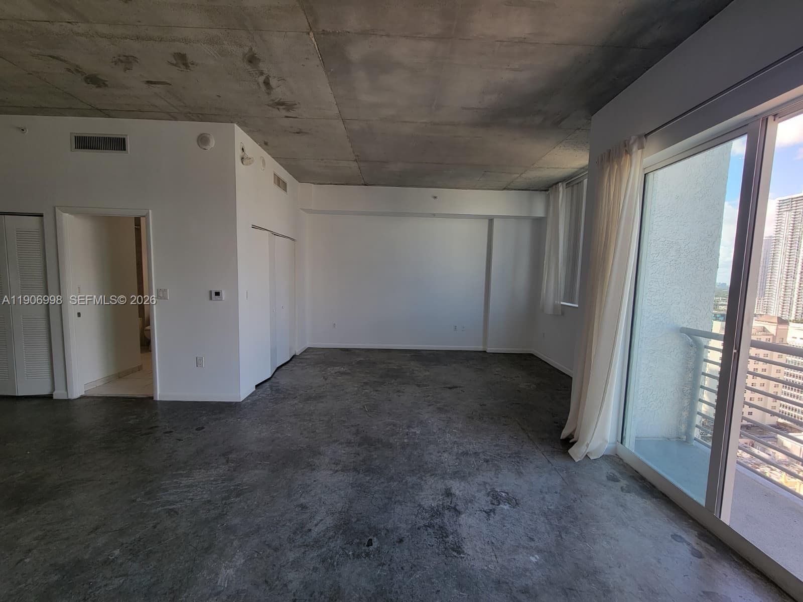 Loft Downtown II · #2415 in Miami - Photo 8
