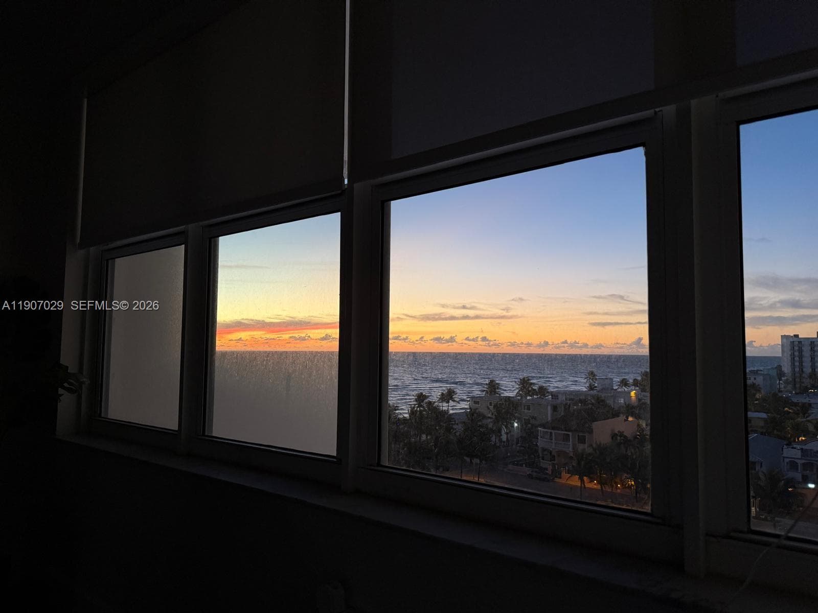 HOLLYWOOD TOWERS CONDO · #811 in Hollywood - Photo 3