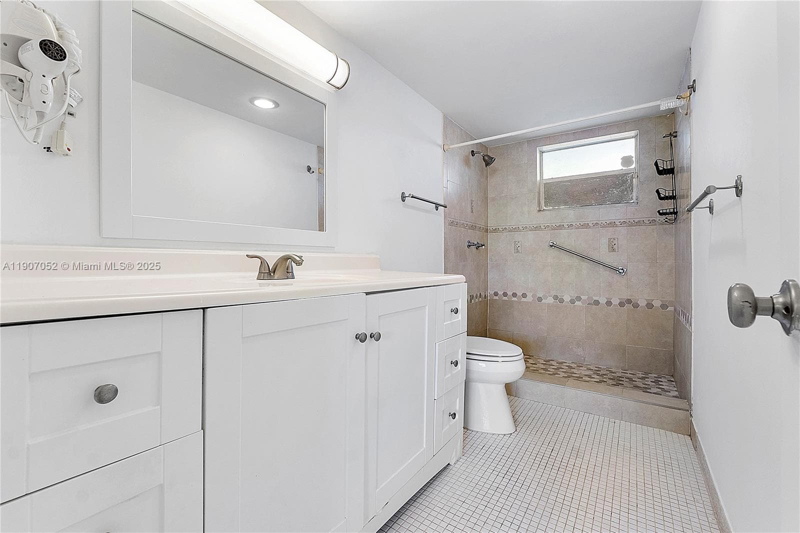 EDEN ISLES CONDO # 4 · #211 in North Miami Beach - Photo 11