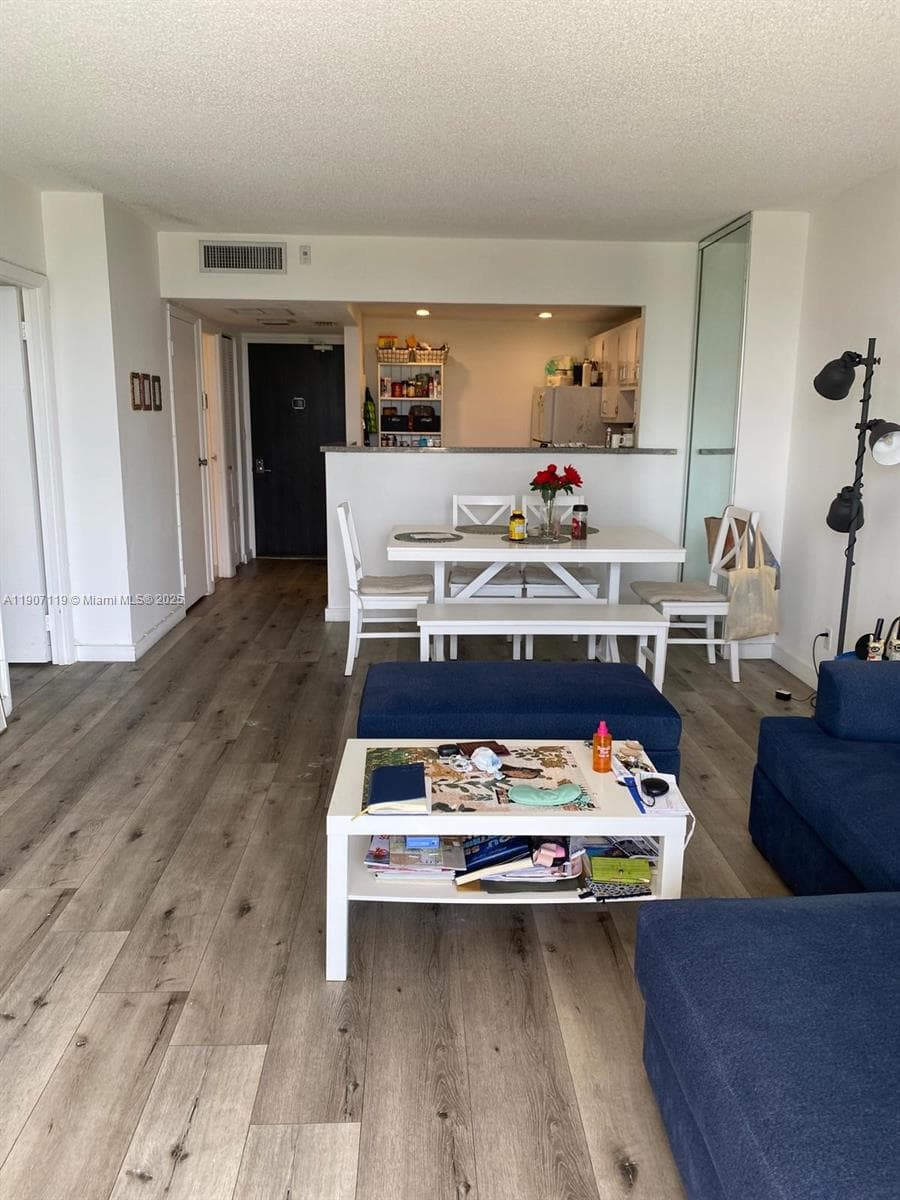 Coronado towers · #737 in Aventura - Photo 14