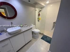 BRICKELL MAR CONDO · #16 in Miami - Photo 5