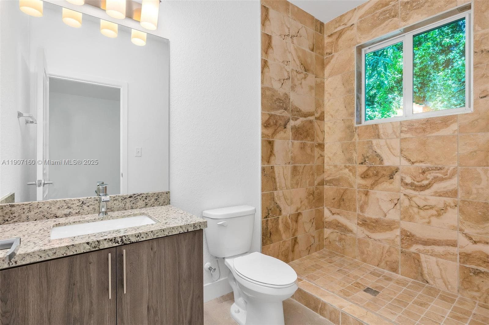 638 NW 15th Ave #0 photo 13