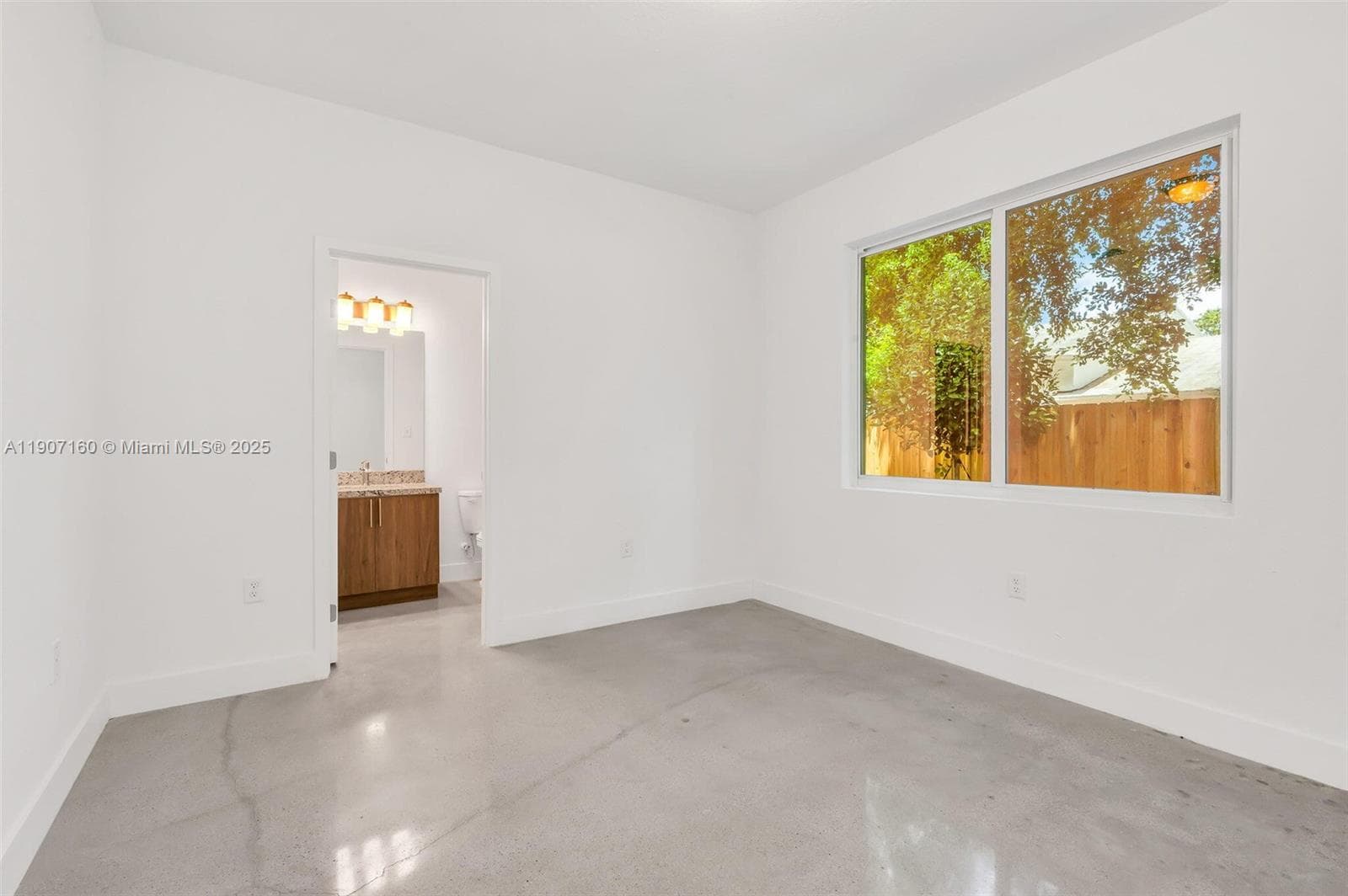 638 NW 15th Ave #0 photo 12
