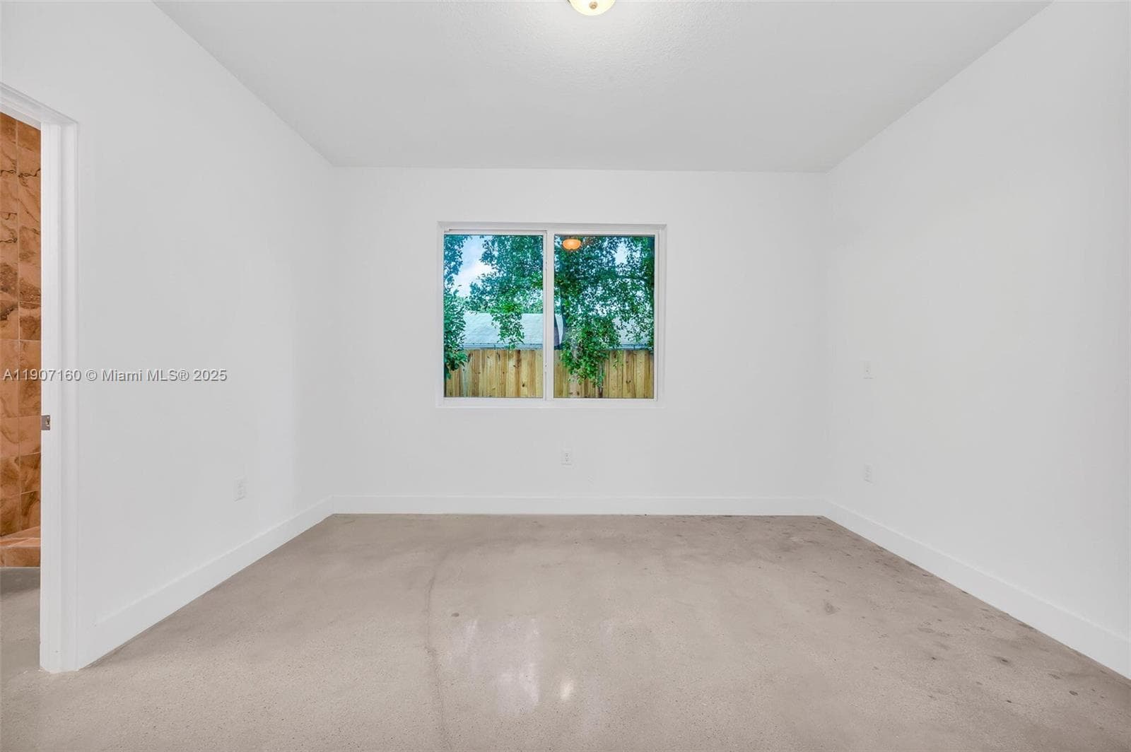 638 NW 15th Ave #0 photo 11