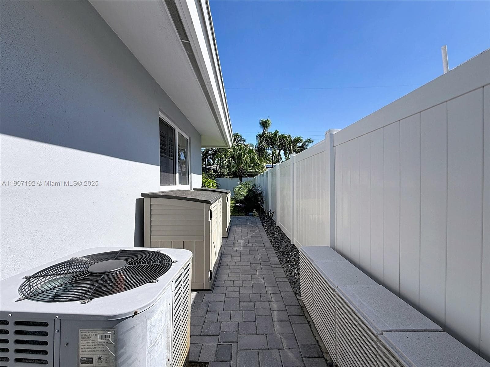 3654 NE 19th Ave photo 59
