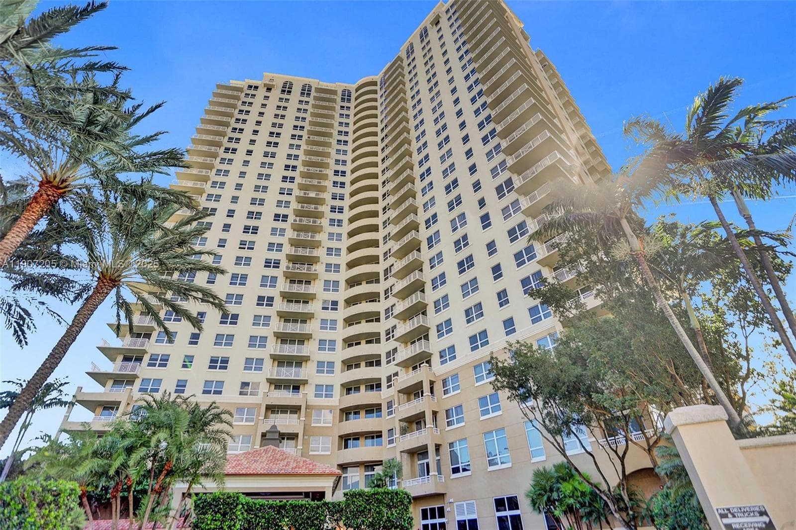 TURNBERRY ON THE GREEN CO · #2507 in Aventura - Photo 23