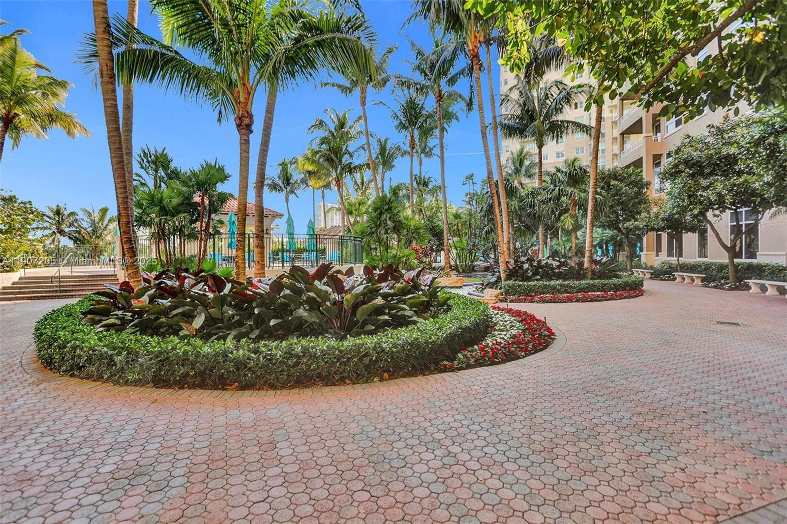 TURNBERRY ON THE GREEN CO · #2507 in Aventura - Photo 2