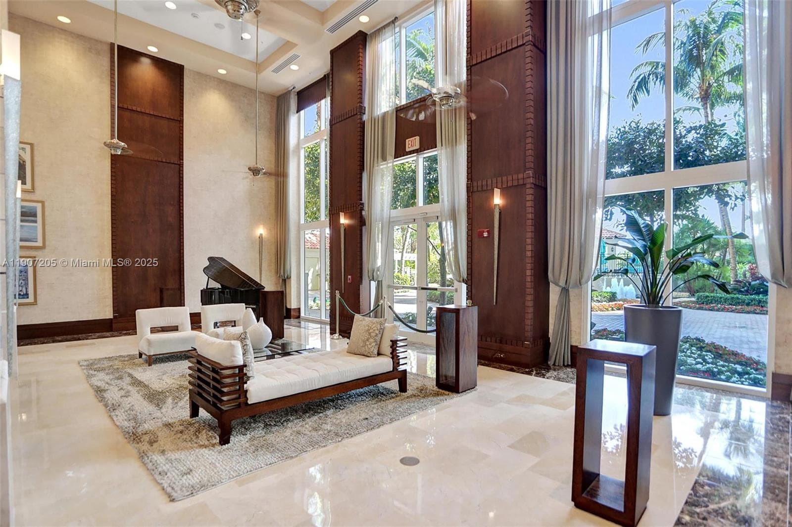 TURNBERRY ON THE GREEN CO · #2507 in Aventura - Photo 17