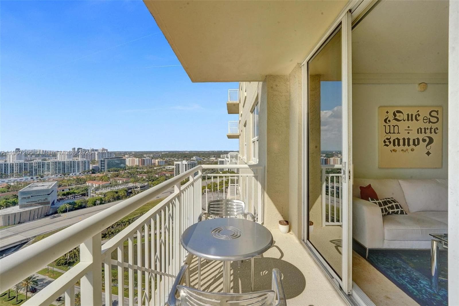 TURNBERRY ON THE GREEN CO · #2507 in Aventura - Photo 57