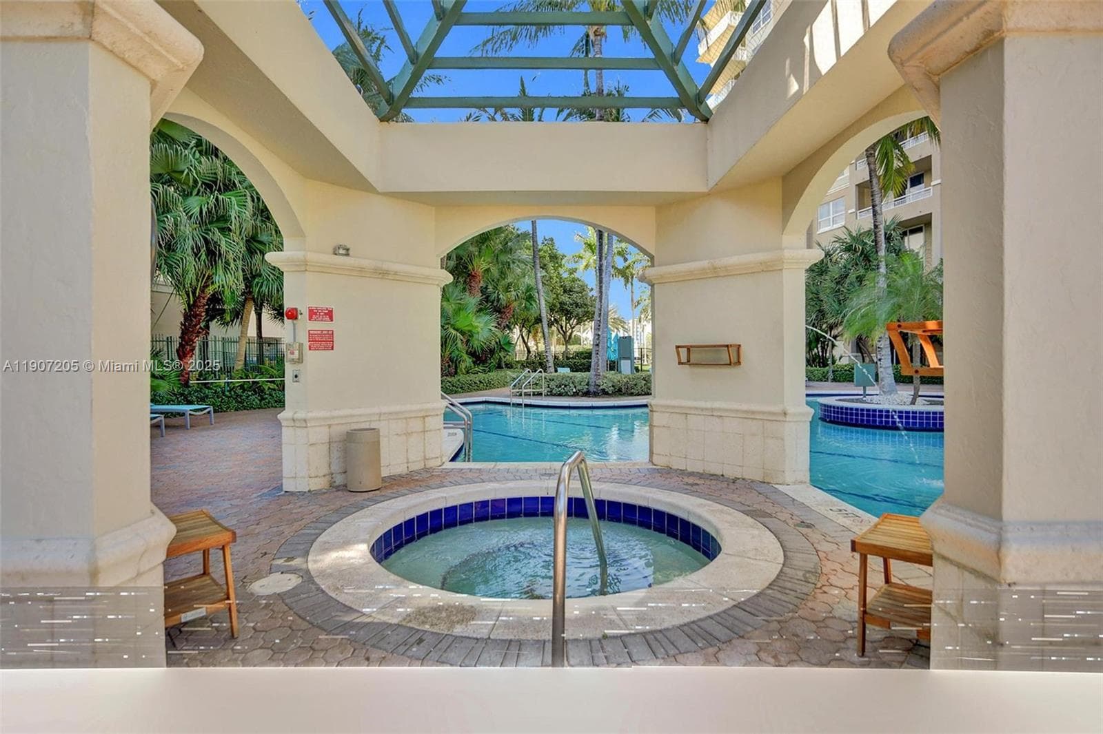 TURNBERRY ON THE GREEN CO · #2507 in Aventura - Photo 10