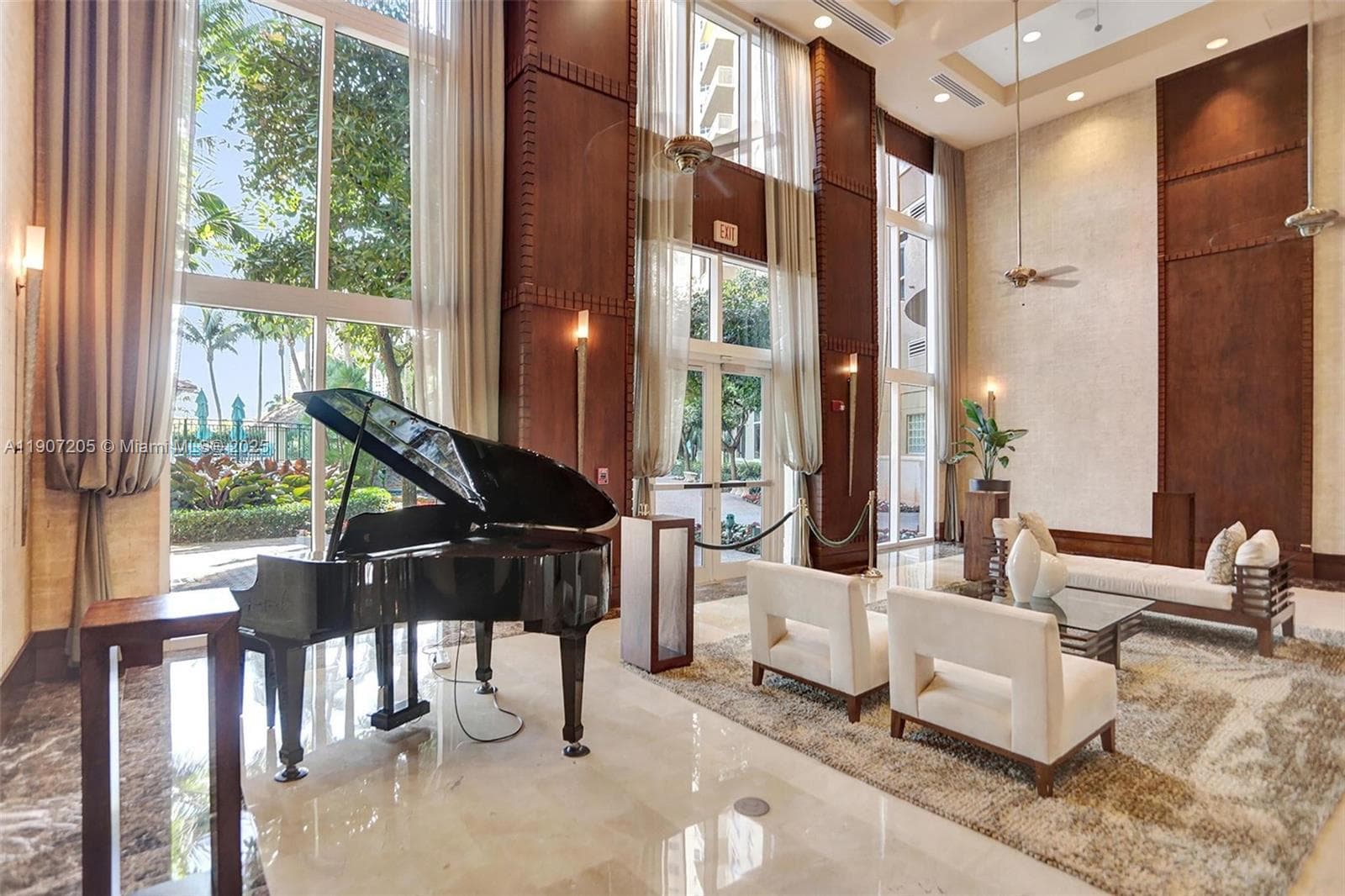 TURNBERRY ON THE GREEN CO · #2507 in Aventura - Photo 18