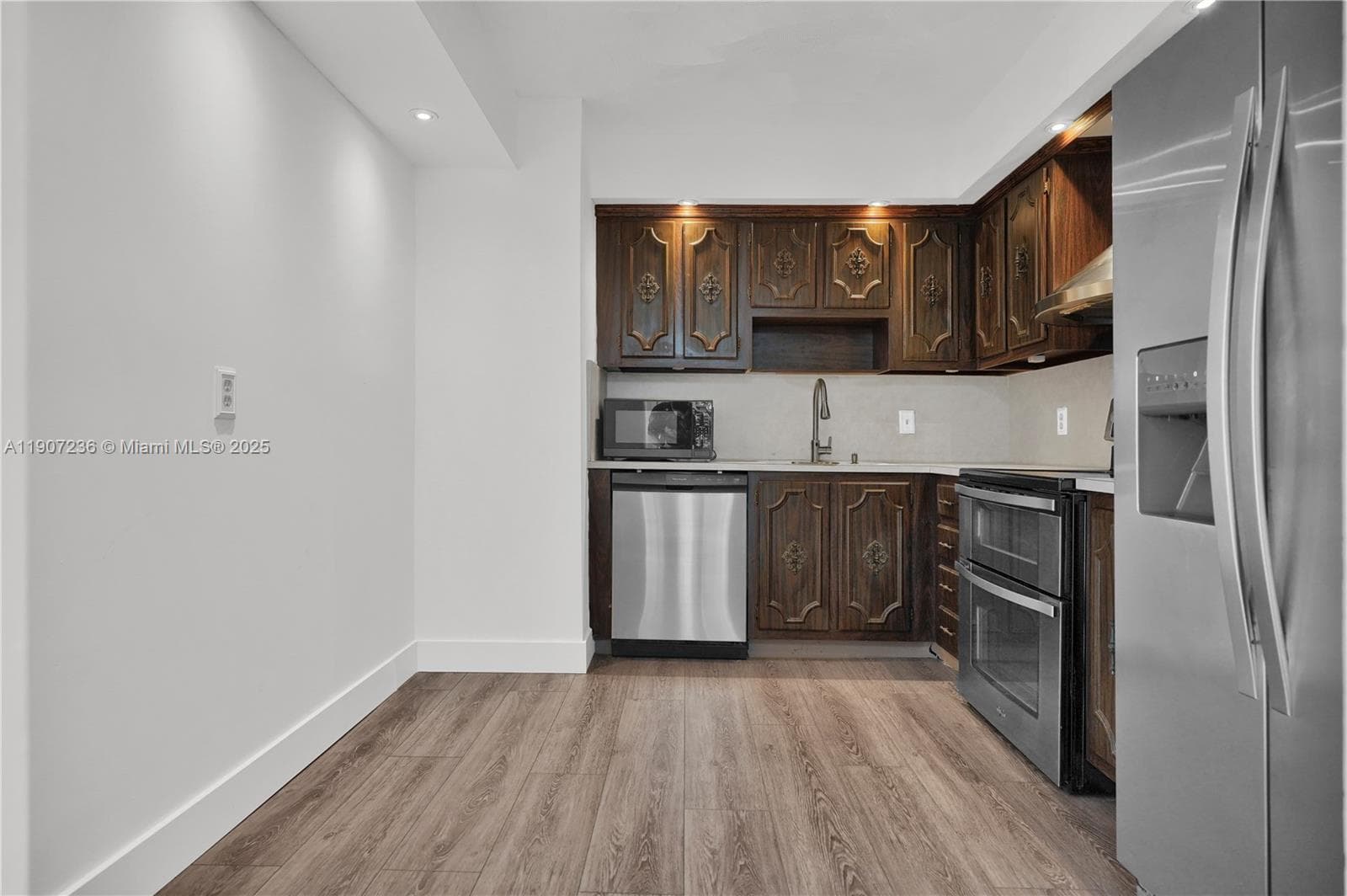 ADMIRALS PORT CONDO WEST · #504E in Aventura - Photo 17
