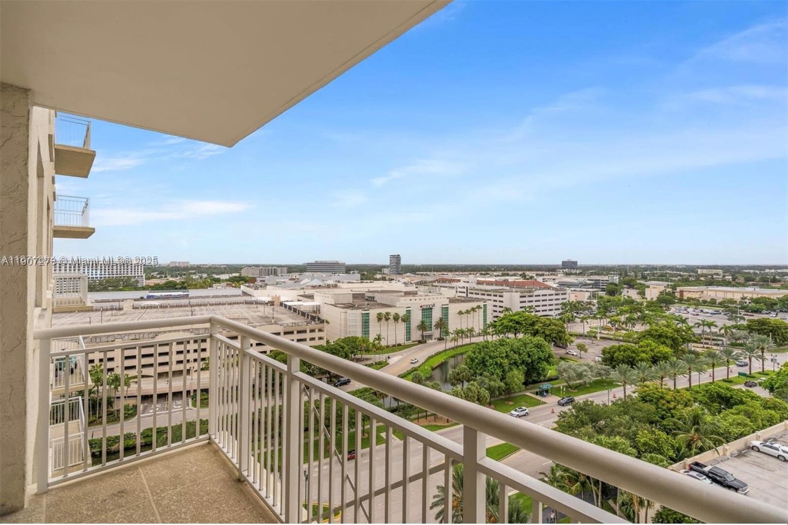 TURNBERRY ON THE GREEN CO · #1410 in Aventura - Photo 10