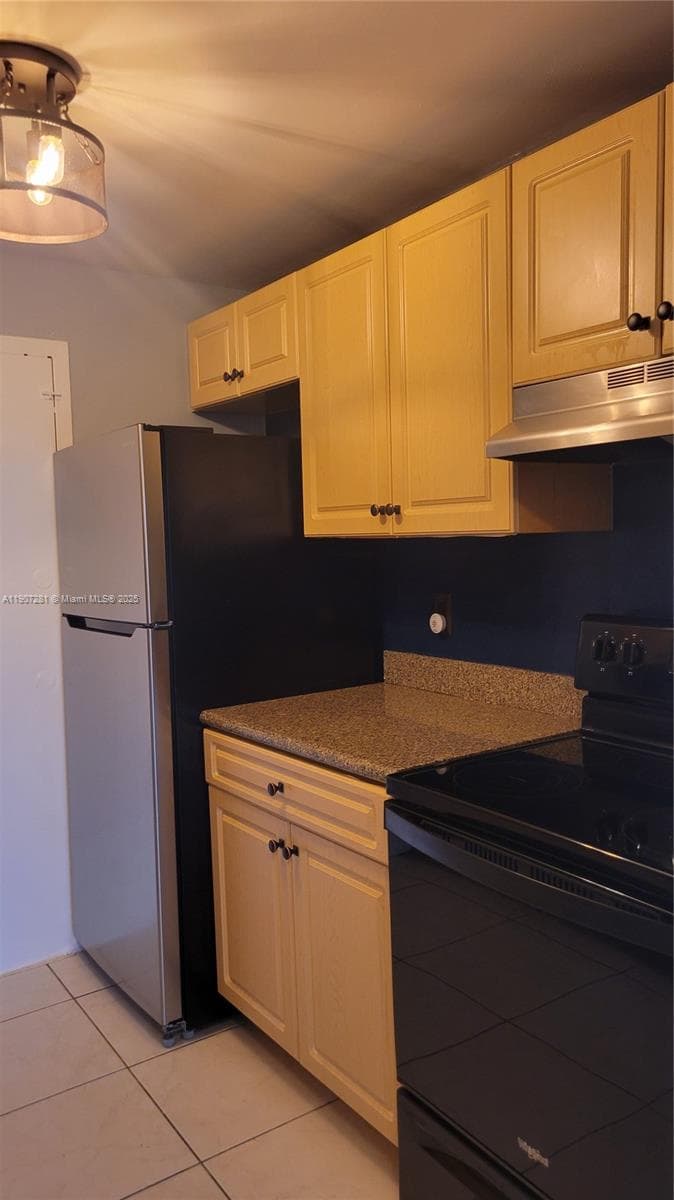 KEYSTONE TOWERS CONDO · #409 in North Miami - Photo 5