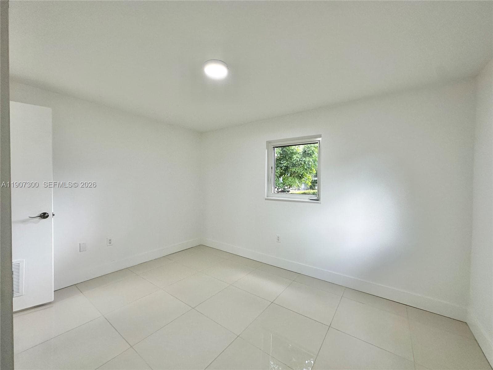 5740 Freedom St photo 6