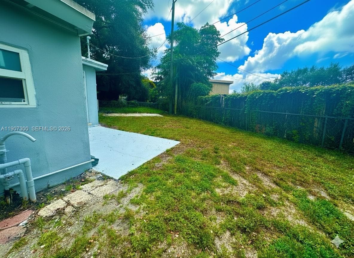 5740 Freedom St photo 36
