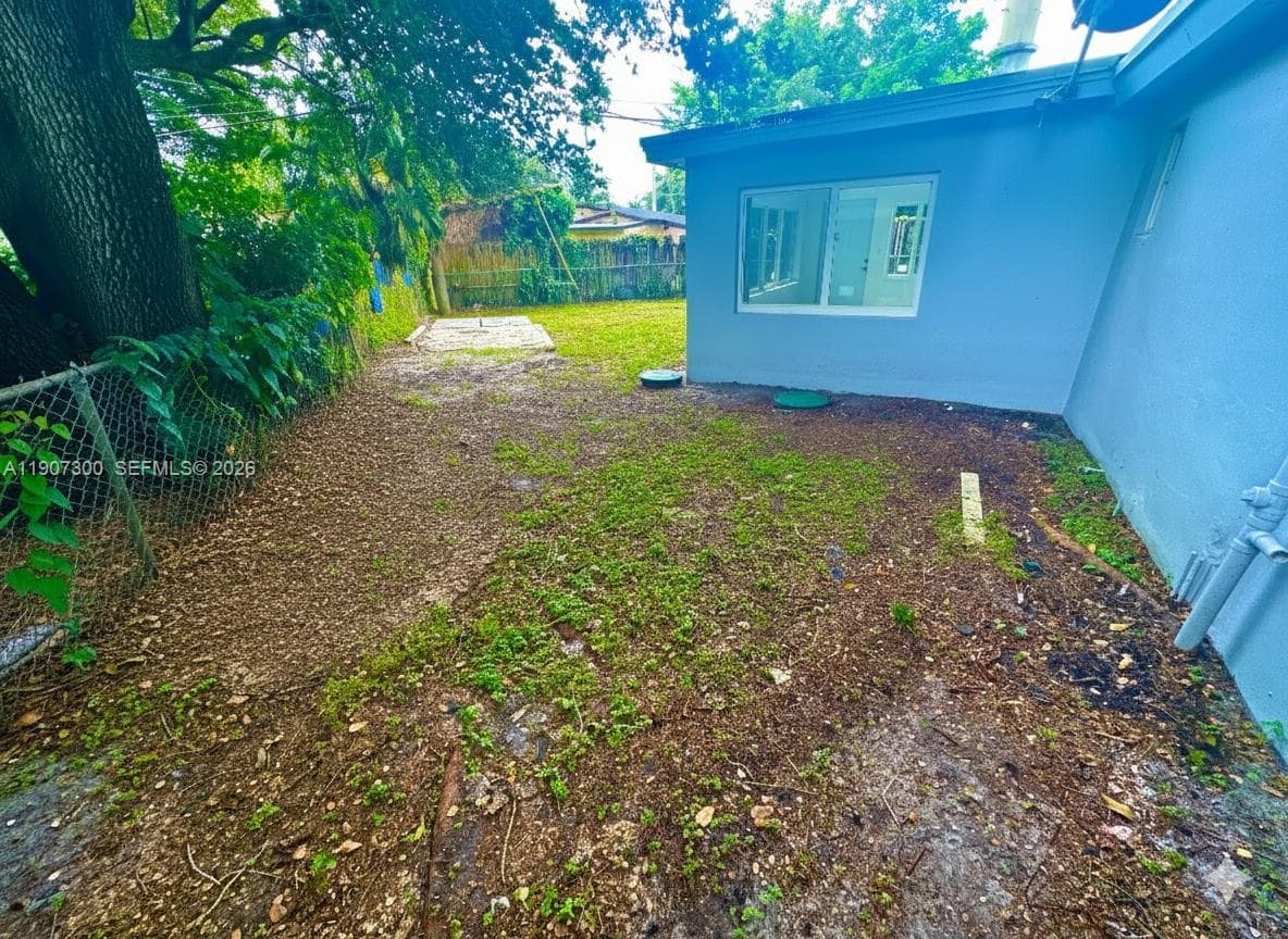 5740 Freedom St photo 37