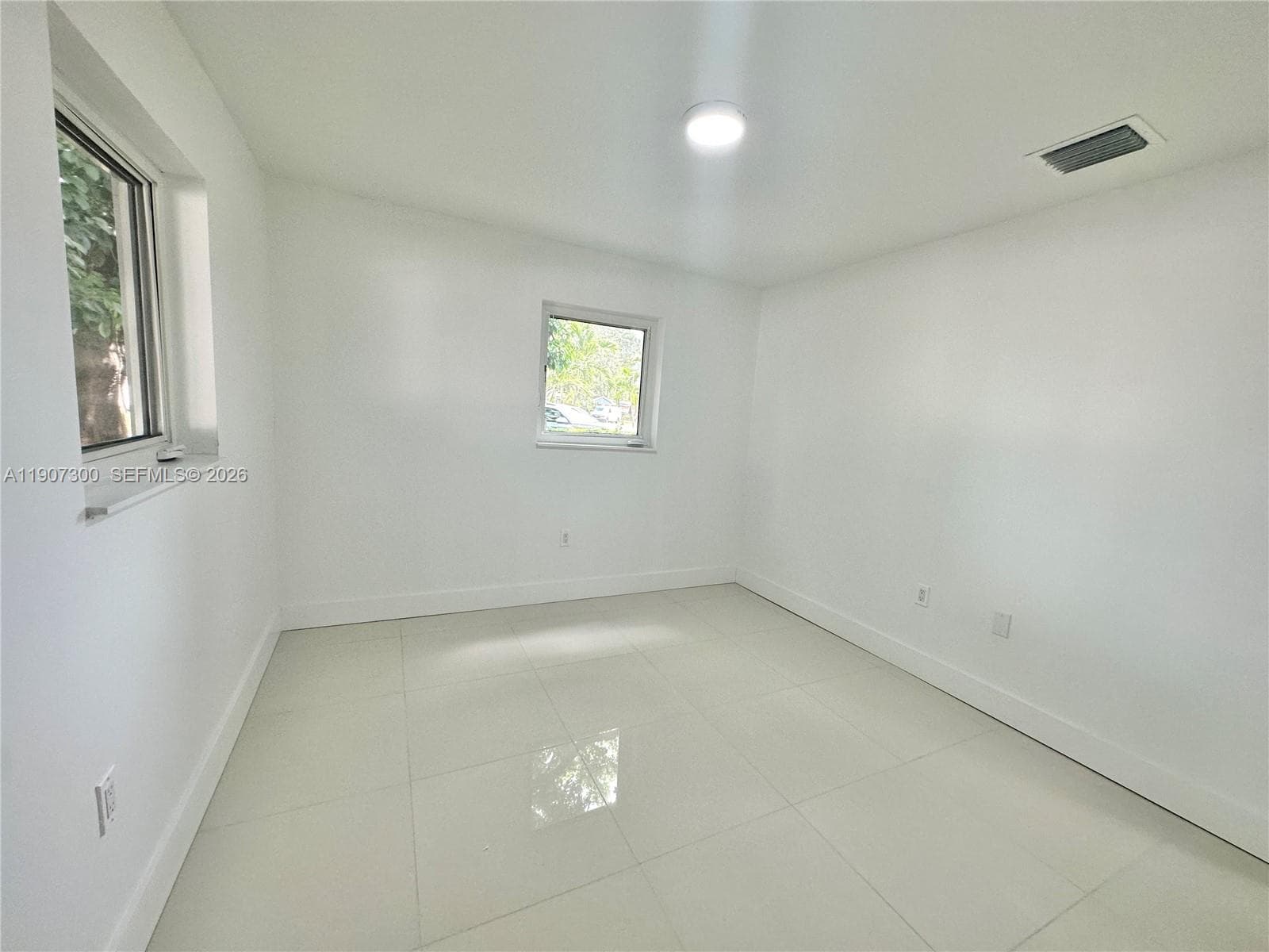 5740 Freedom St photo 15