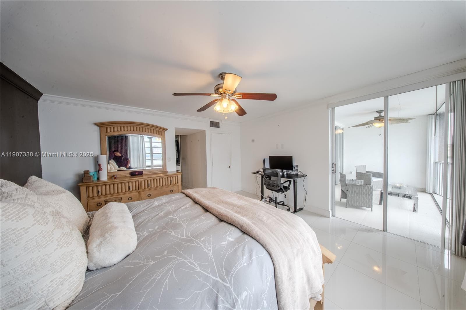 Jade Winds · #410-1 in Miami - Photo 18