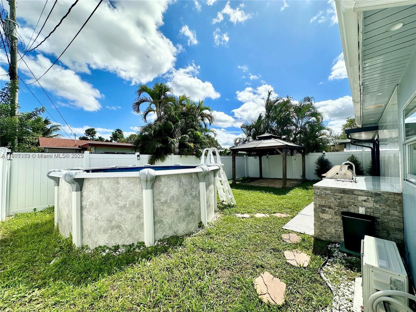 5404 NW 23rd Ter photo 17