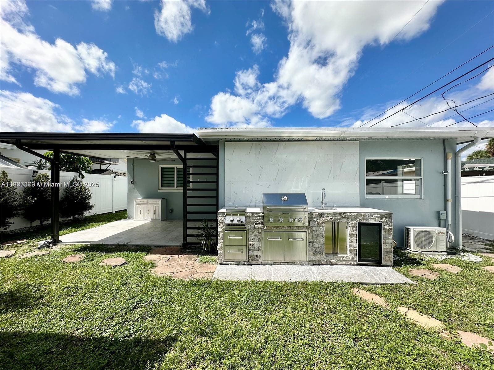 5404 NW 23rd Ter photo 20