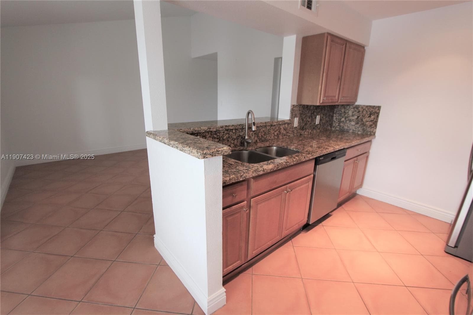 SAILBOAT POINTE CONDO · #213 in Oakland Park - Photo 6