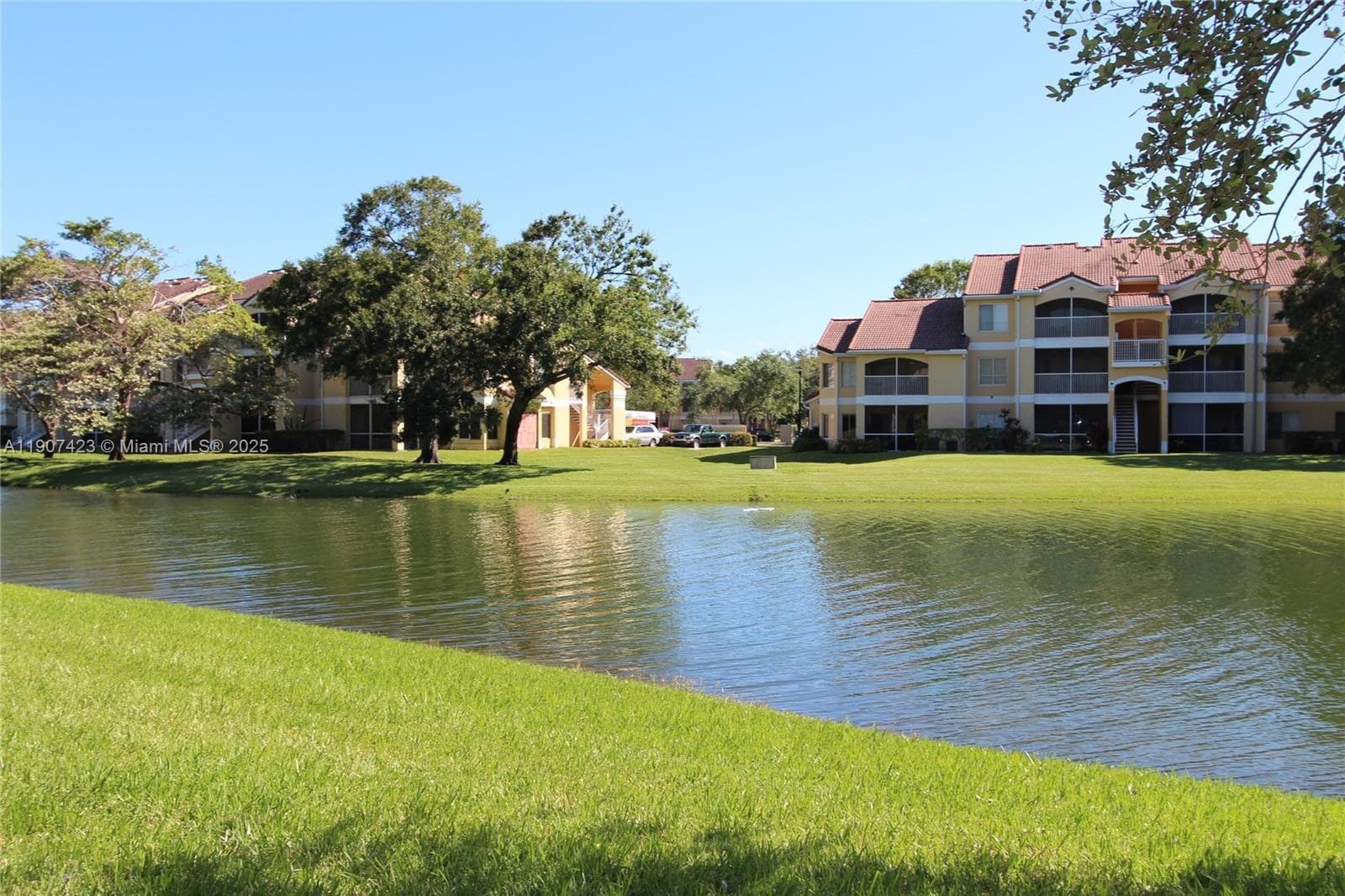 SAILBOAT POINTE CONDO · #213 in Oakland Park - Photo 21
