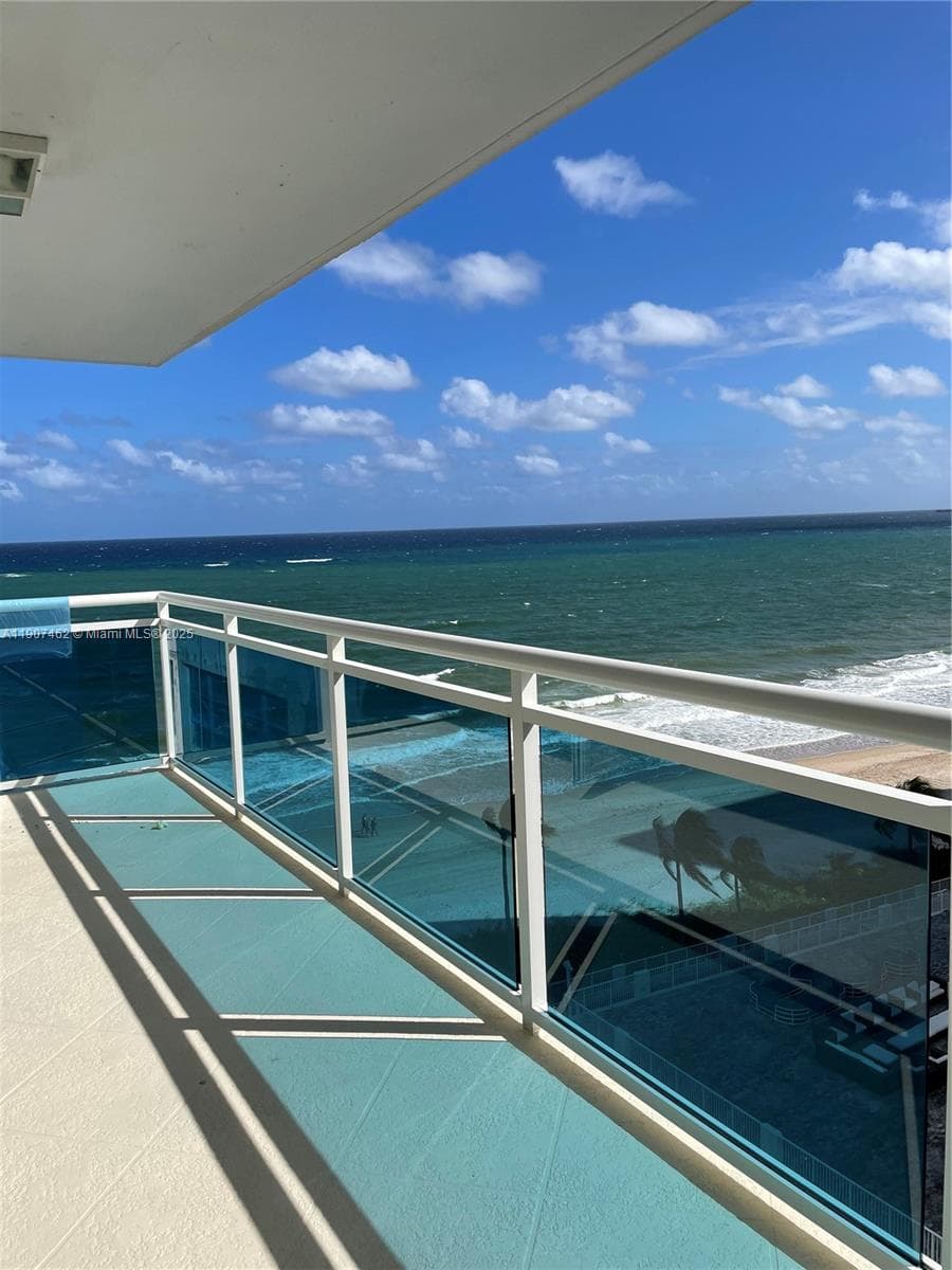 COMMODORE CONDO · #908 in Fort Lauderdale - Photo 2
